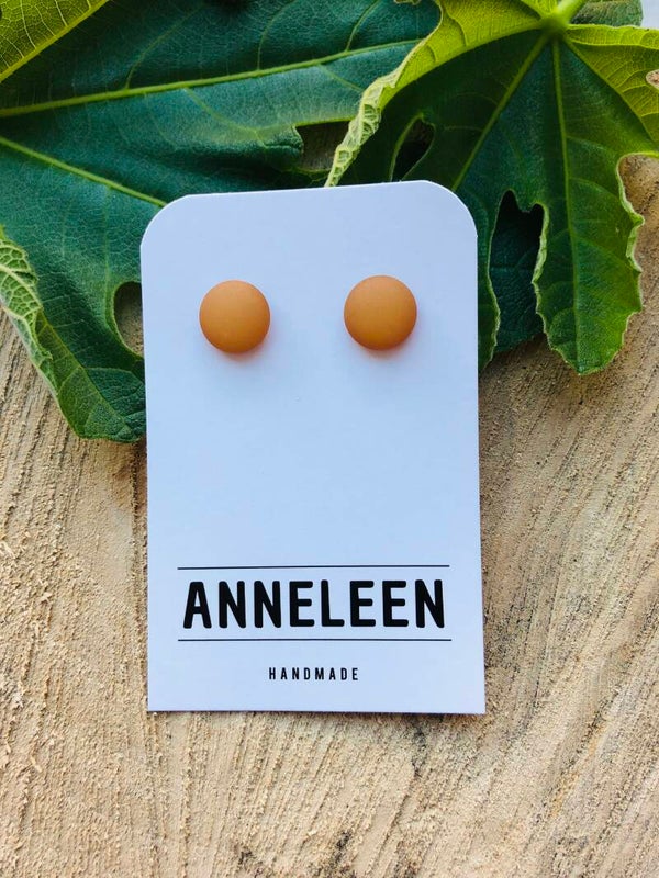 Oorstekers bruin mat