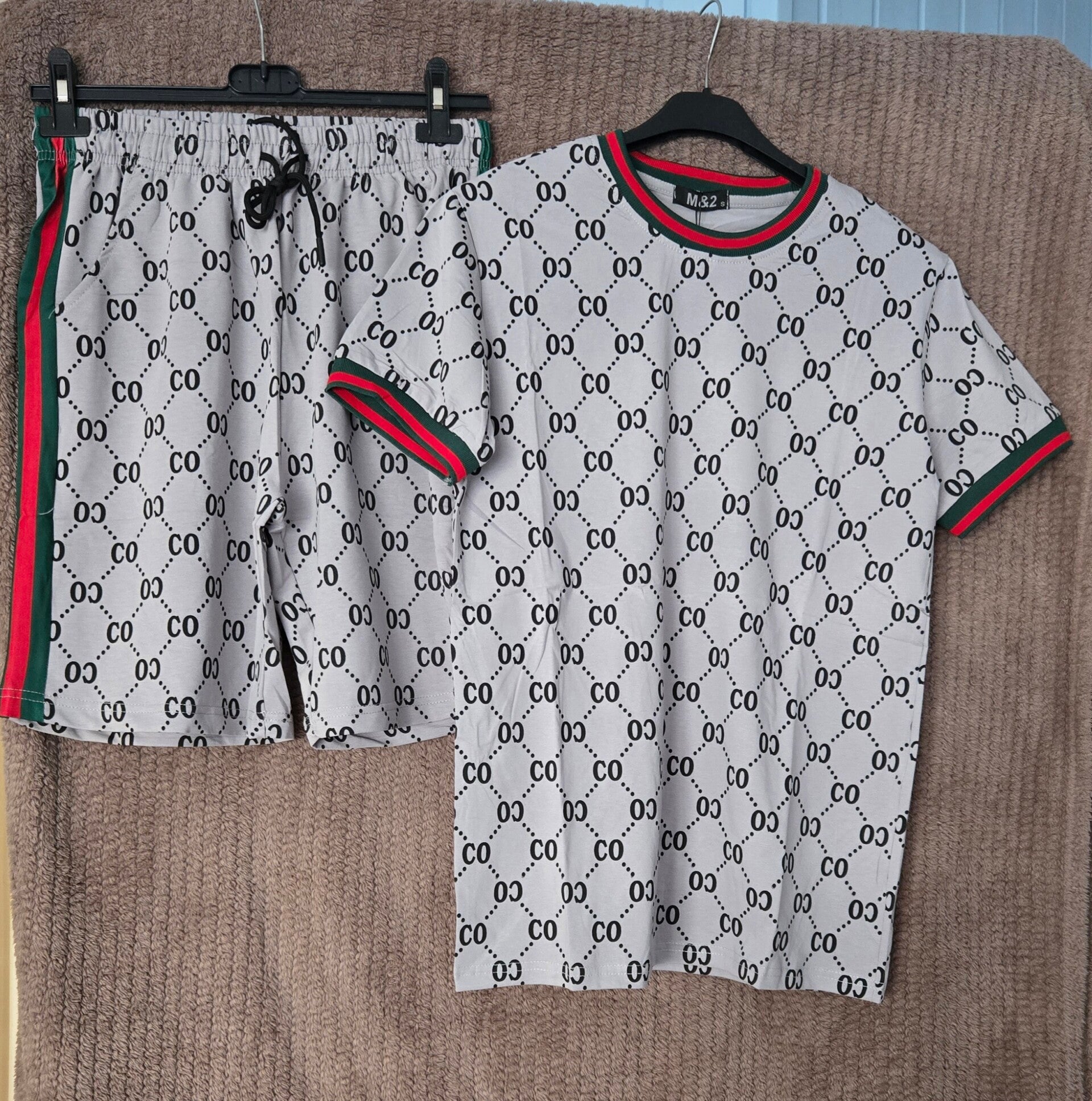Shirt met korte broek