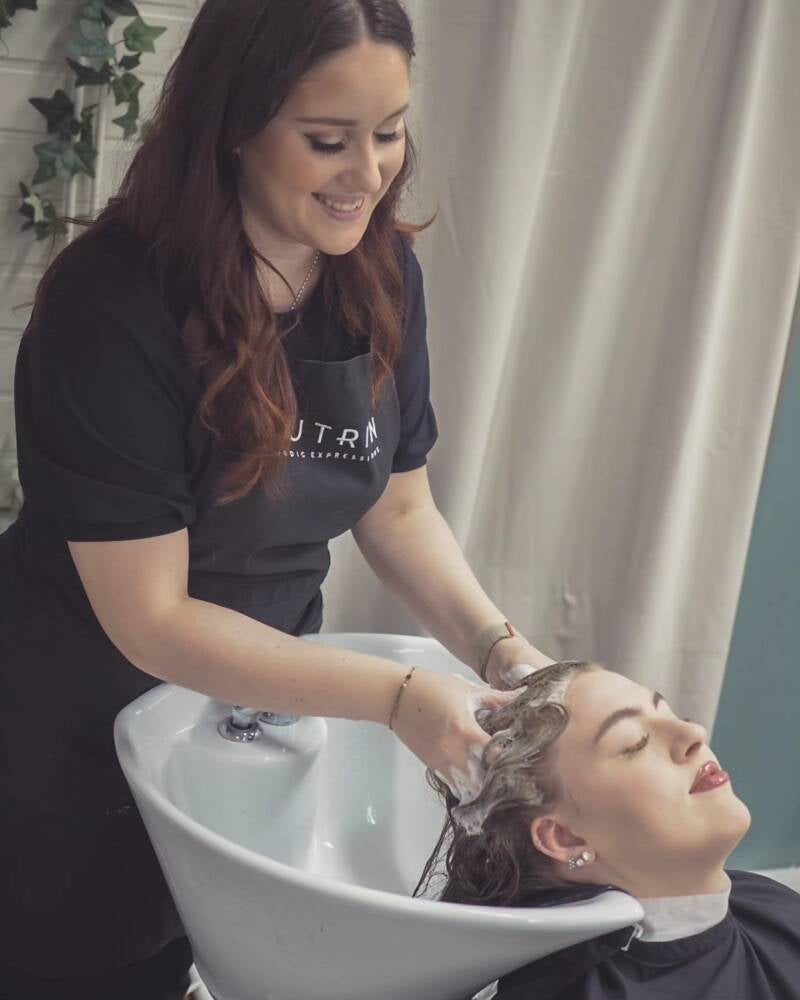 Kaamos Kauneus Seinäjoki, hiusten tehohoidot, hiustenleikkaus