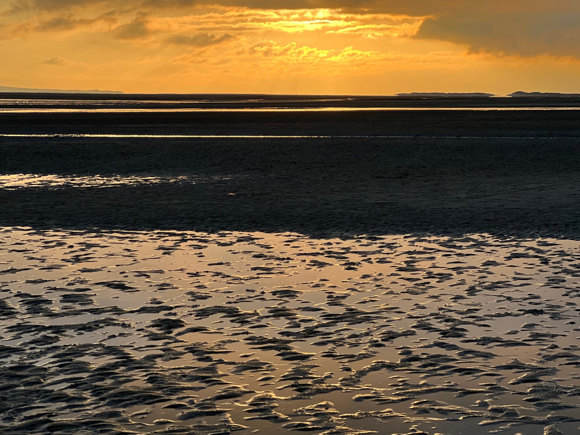 #terschelling #zand #zon #zee #duin #drenkelingenhuisje #amelandergat #ameland #vuurtoren #brandaris #4x4 #drijfzand #strandrijden #barnsteen #vogelskijken #eb #vloed #sterrenkijken #melkweg #zonsopgang #zonsondergang #foto’s #noorderlicht #aurora #vliela