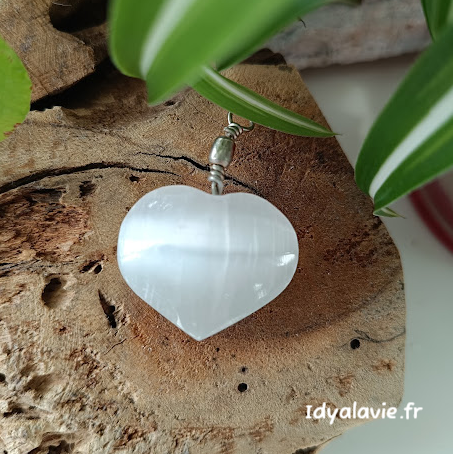 Pendentif cœur en Sélénite