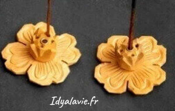 Porte-encens fleur en bois