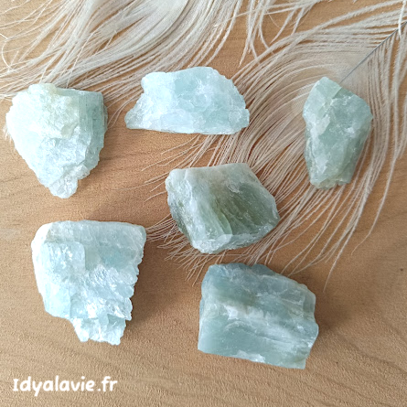 Aigue marine pierre brute extra 3 à 4 cm