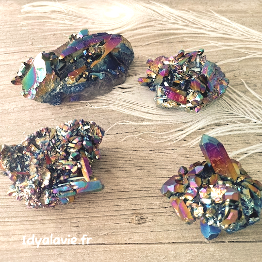 Quartz Aura Titane amas