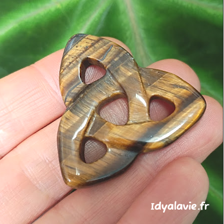 Pendentif ou amulette triquetra Œil de tigre