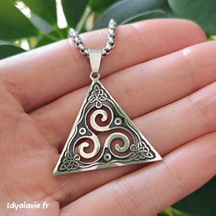 Pendentif Triskel triangle