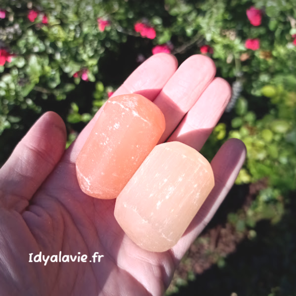 Sélénite orange pierre roulée