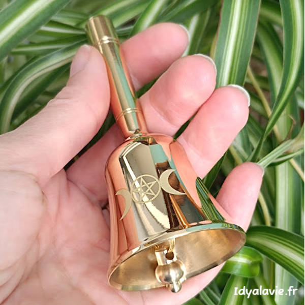 Petite cloche à main triple lune laiton