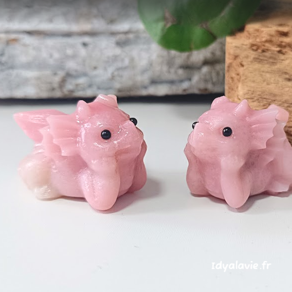 Petit bébé dragon en opale rose