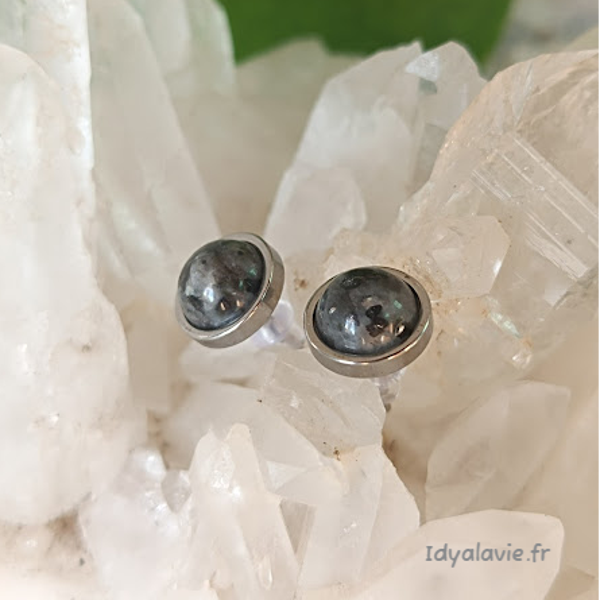 Boucles d'oreilles solitaires larvikite rondes