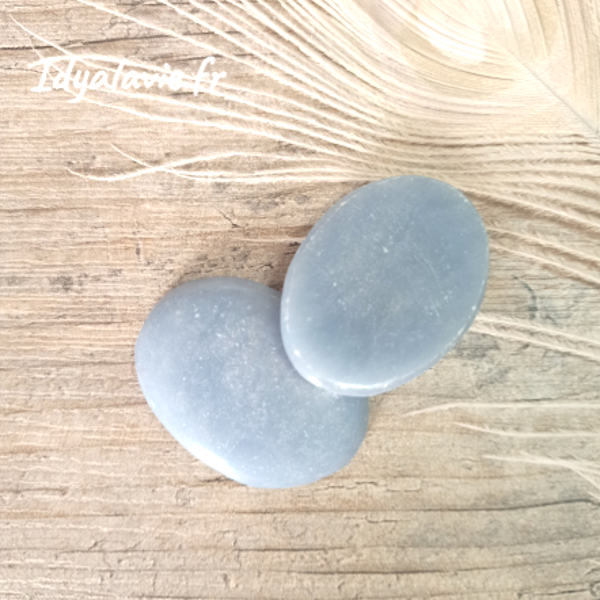 Angélite (Anhydrite) galet plat