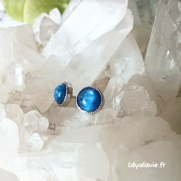 Boucles d'oreilles solitaires cyanite rondes
