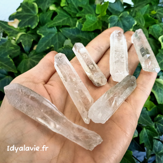 Cristal de Roche pointe brute de 3 à 6 cm