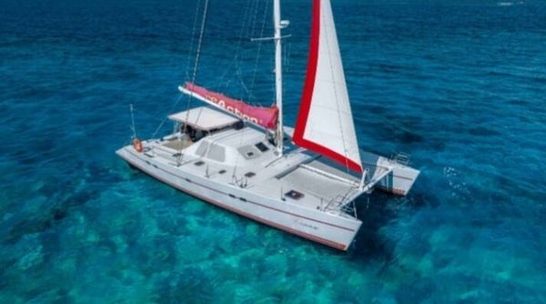 CATAMARAN DE LUJO ISLA MUJERES