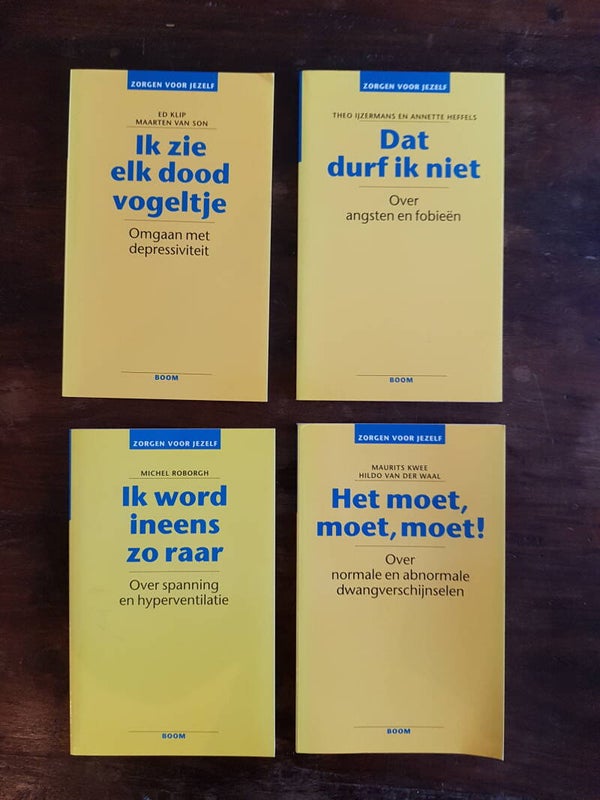 4 boekjes uit de serie Zorgen voor jezelf, samen 30 euro ipv 40