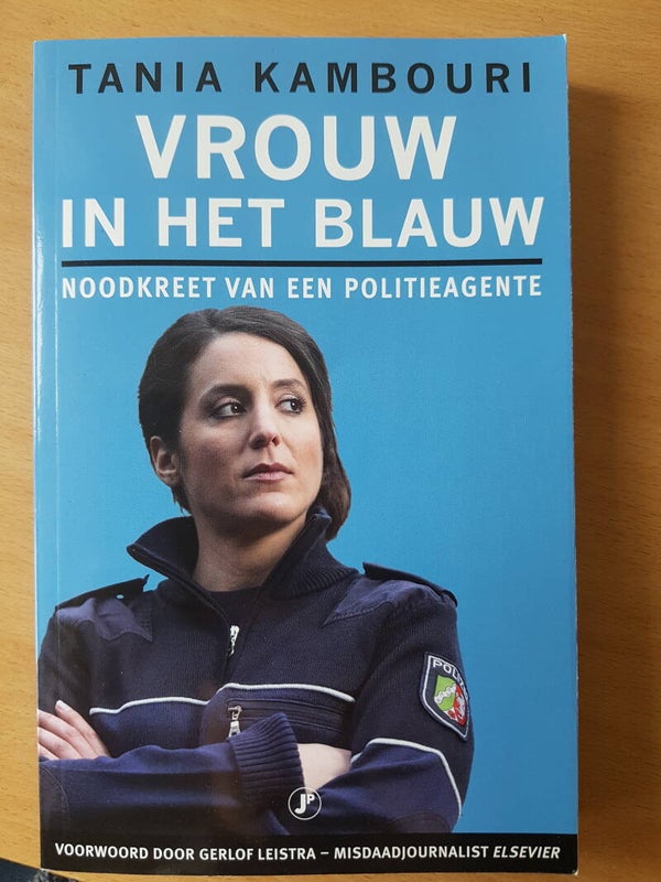 Vrouw in het blauw, noodkreet van een politieagente - Tania Kambouri