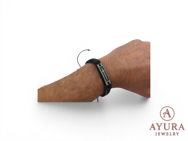 Heren armband 'Bethlehem' – zwart leren vintage armband met RVS kruisplaat