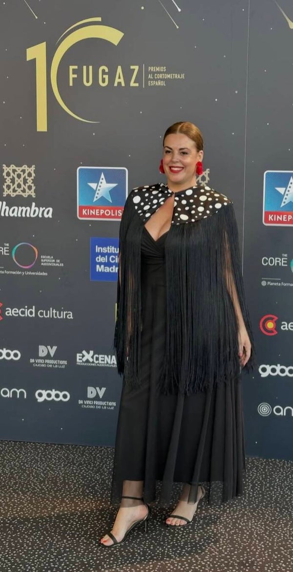 MANTÓN POLKA CHIC
