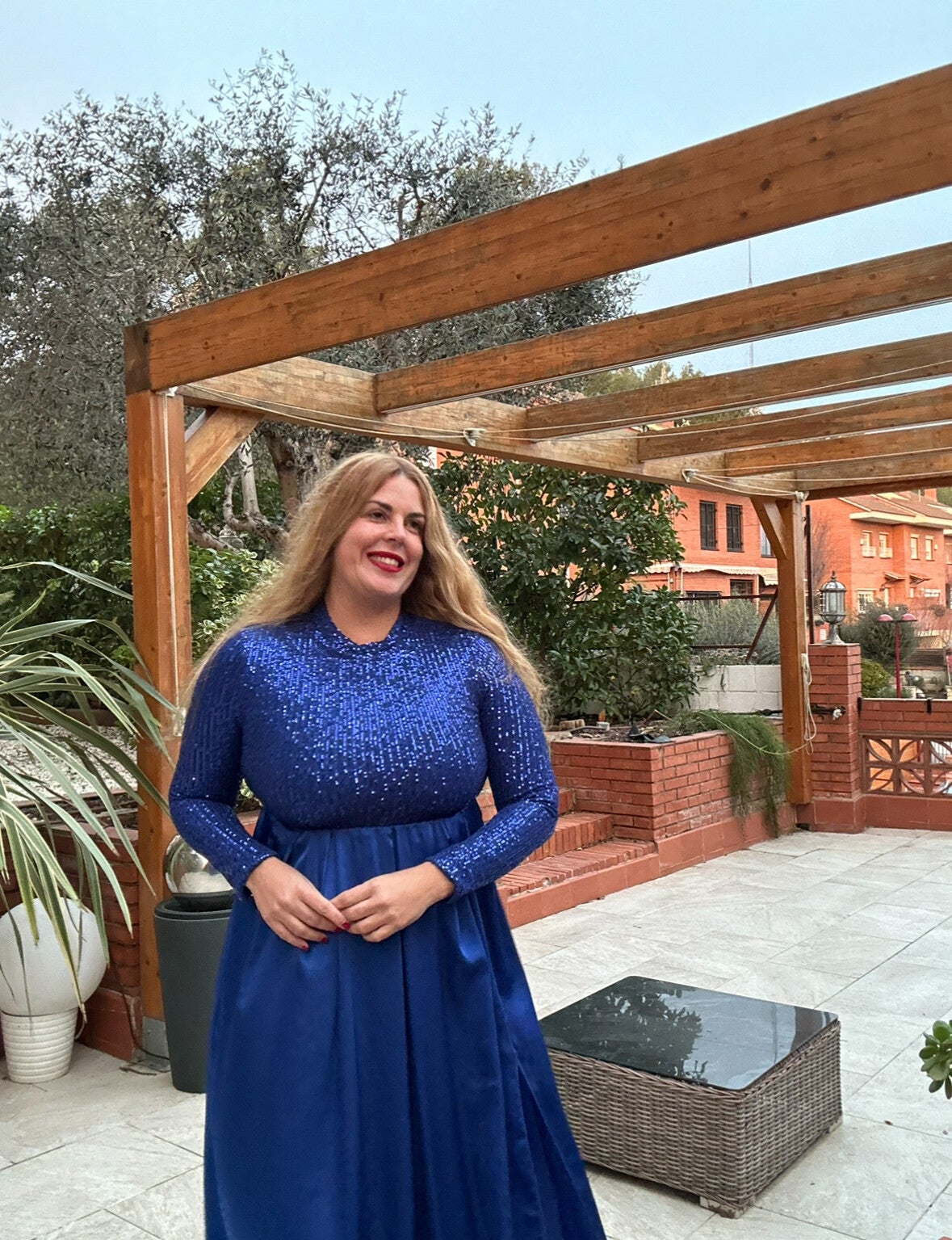 VESTIDO LENTEJUELAS ABERTURA