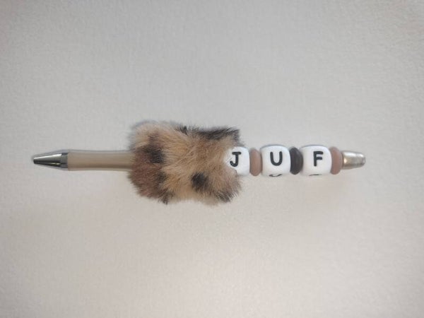 Pen 11