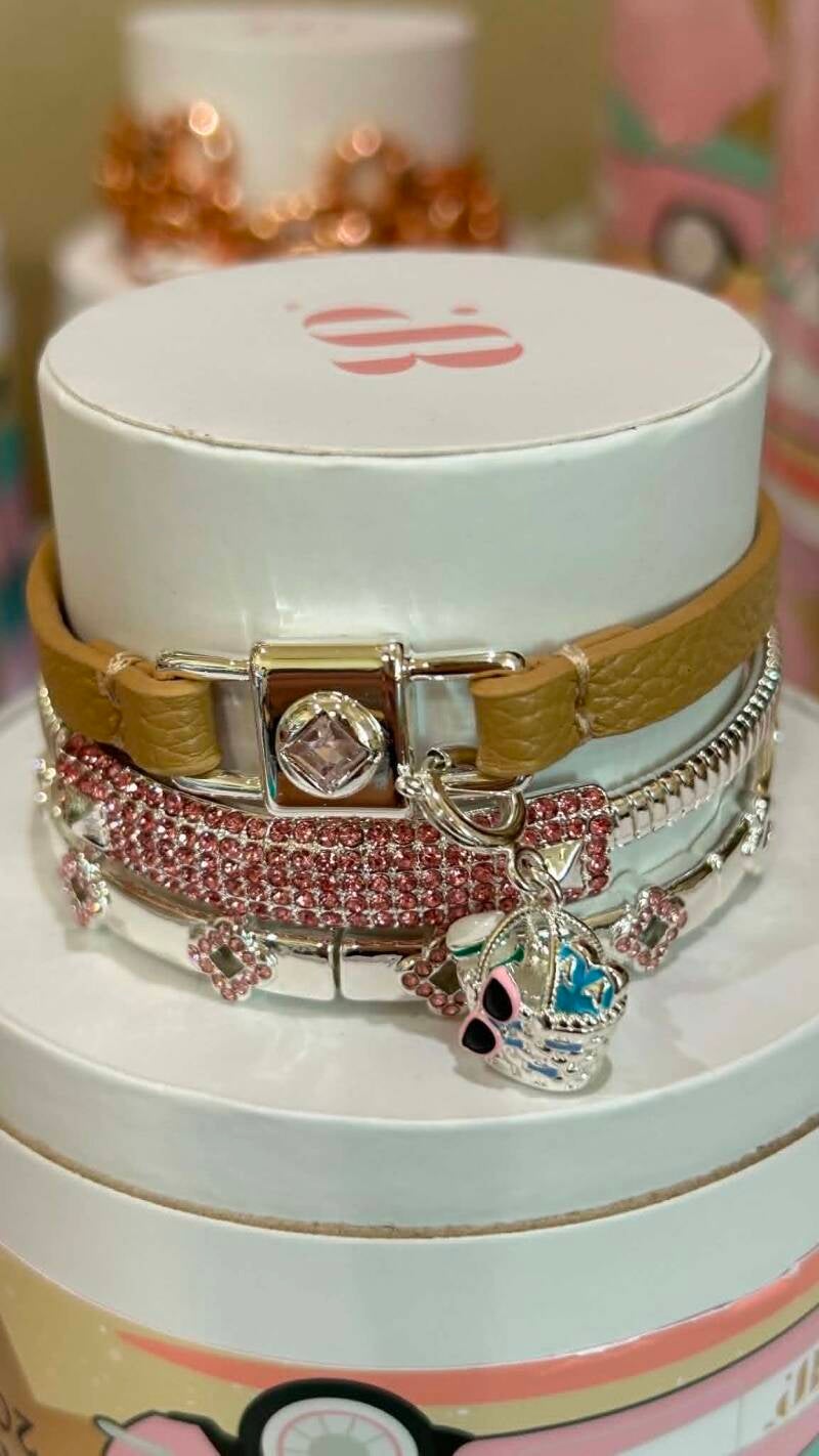 9fadb9ef-429e-46db-aa31-b2056ce095fc-standard.jpg