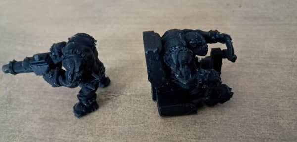 2 warhammer 40 k orcs , pilot and gunner