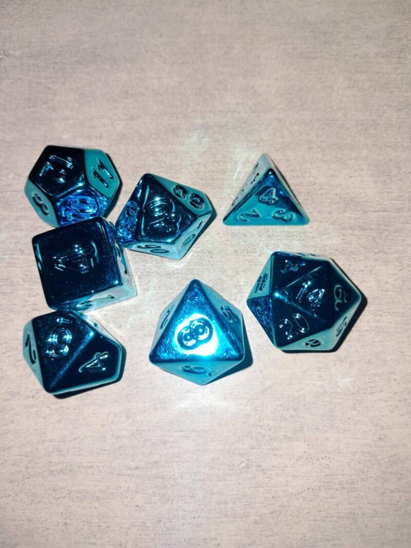 Metal look d&d dice