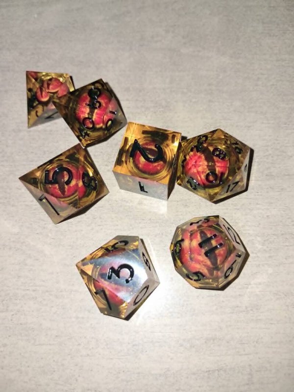 Moving demon eye d&d dice set