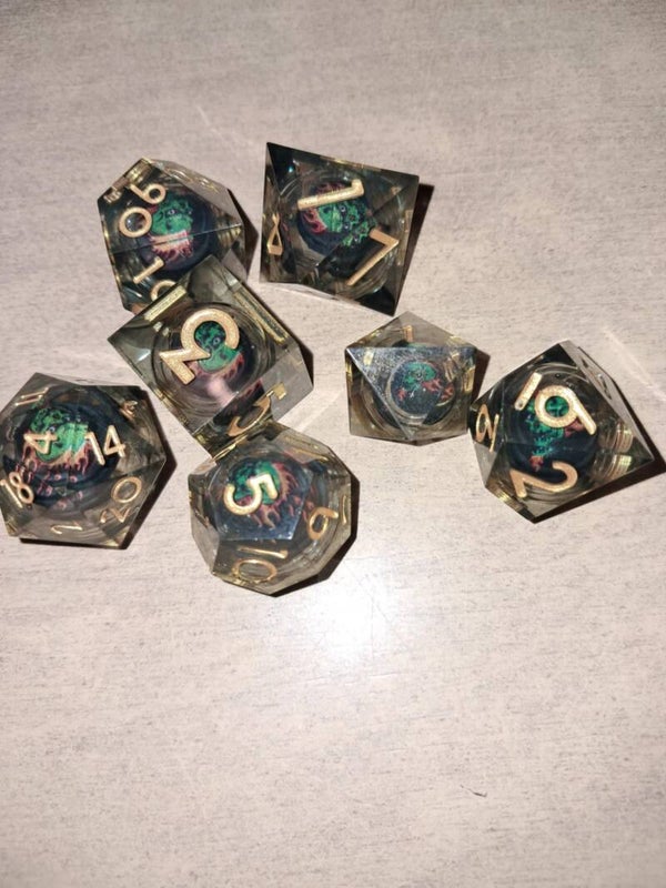 Moving flaming skull d&d dice