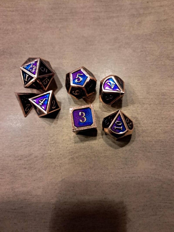 Metal blue/purple d&d dice