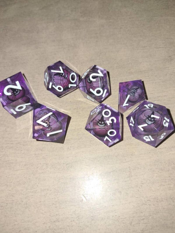 Moving Spooky spider d&d dice