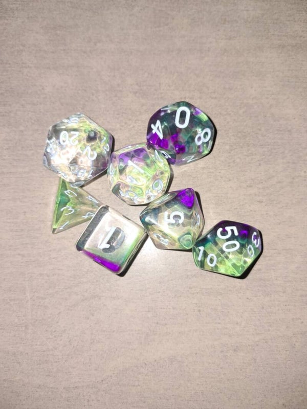 Green/purple/transparant d&d dice