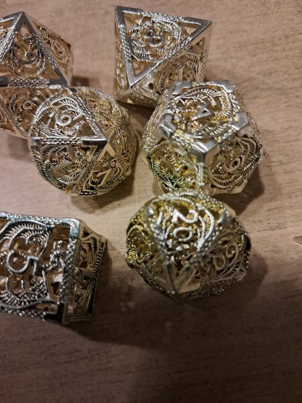 Metal dragon d&d dice platina gold