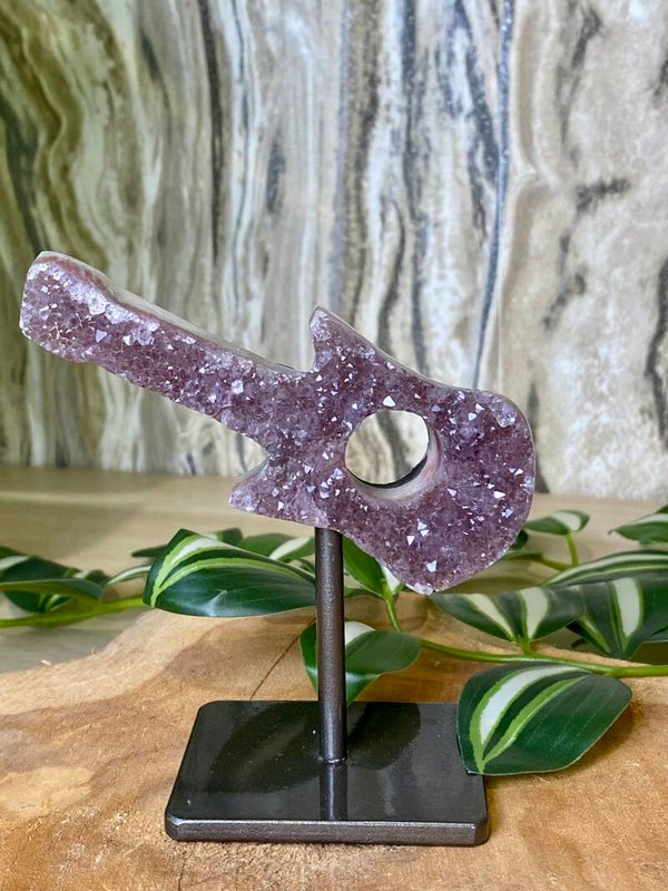 Druzy Amethist gitaar op standaard 5