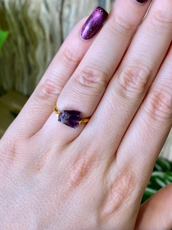 Ring ruw Amethist goud 17,5