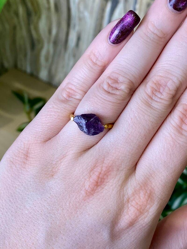 Ring ruw Amethist goud 18,5