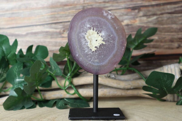 Agaat met druzy op standaard 15