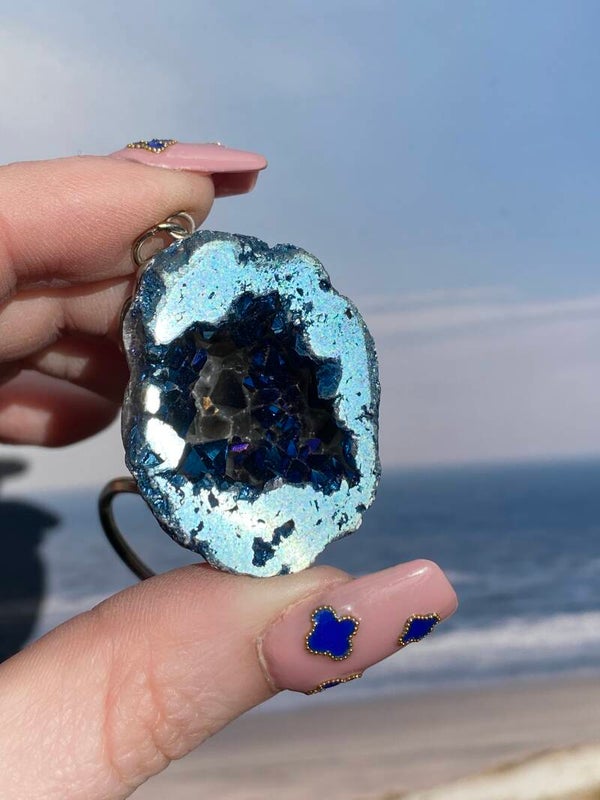 Kwarts geode blauw sleutelhanger