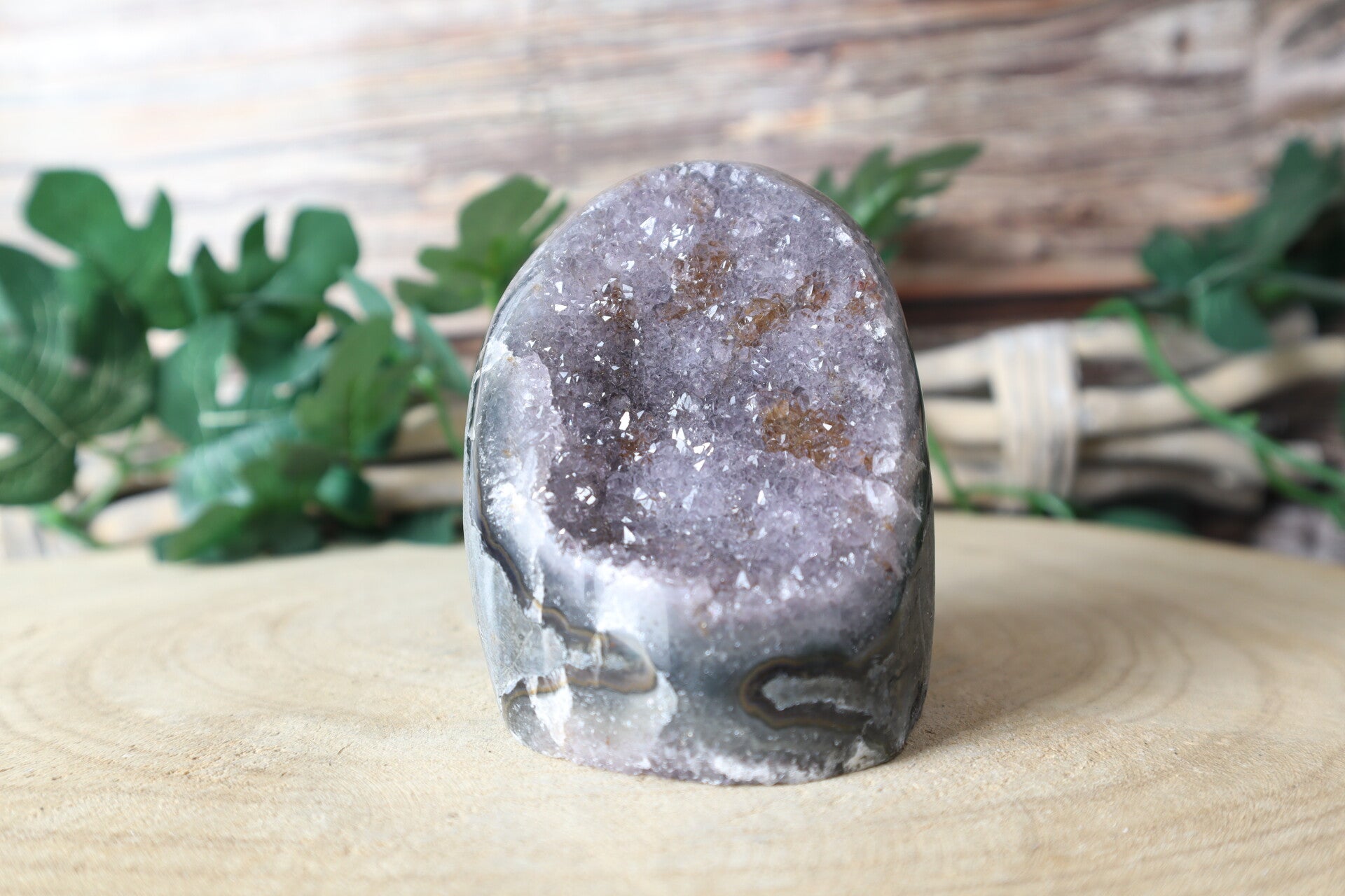 Rainbow Amethist cutbase 1