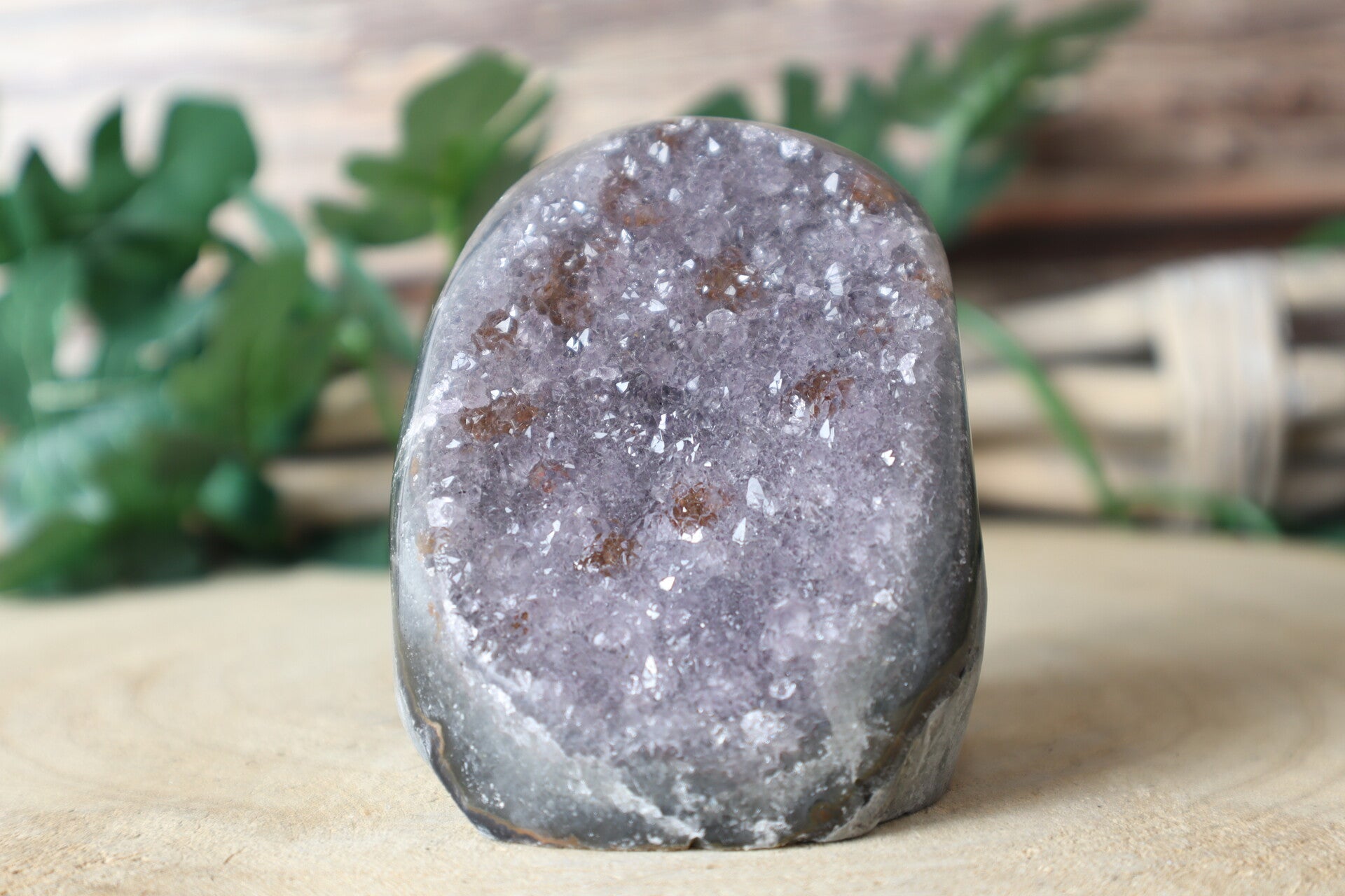 Rainbow Amethist cutbase 3