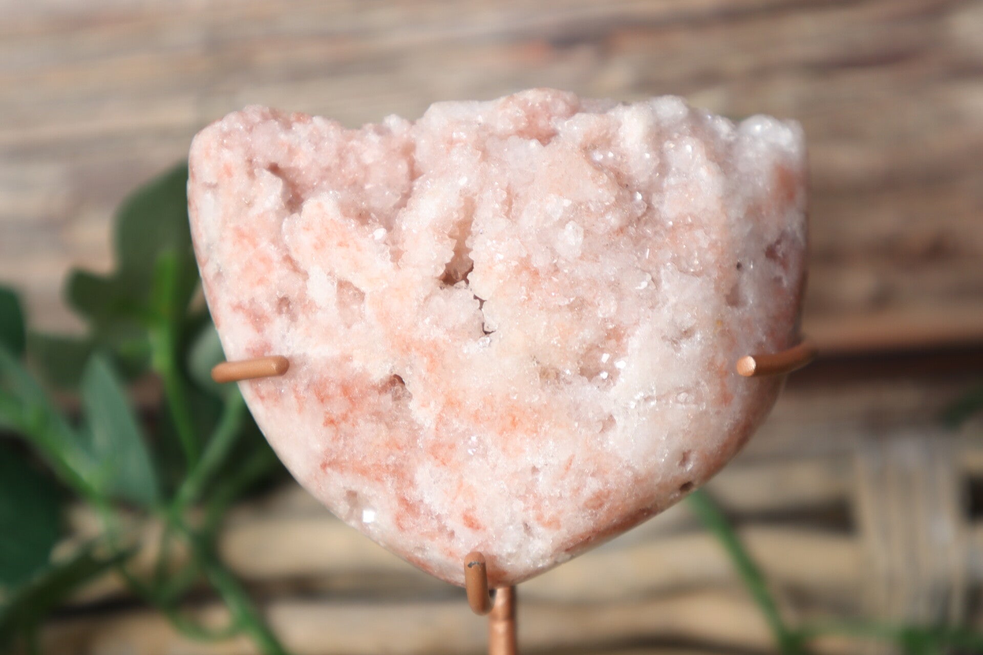 Roze amethist op standaard 0160