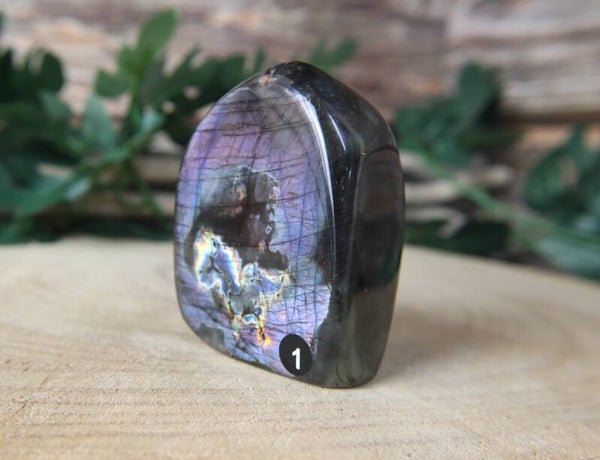 Labradoriet sculptuur nr 1 Paars