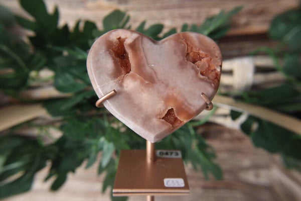 Roze amethist hart op standaard #0473
