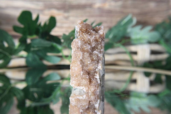 Rainbow Amethist cut base 65