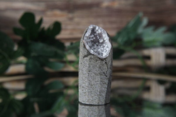 Okeniet geode #0679