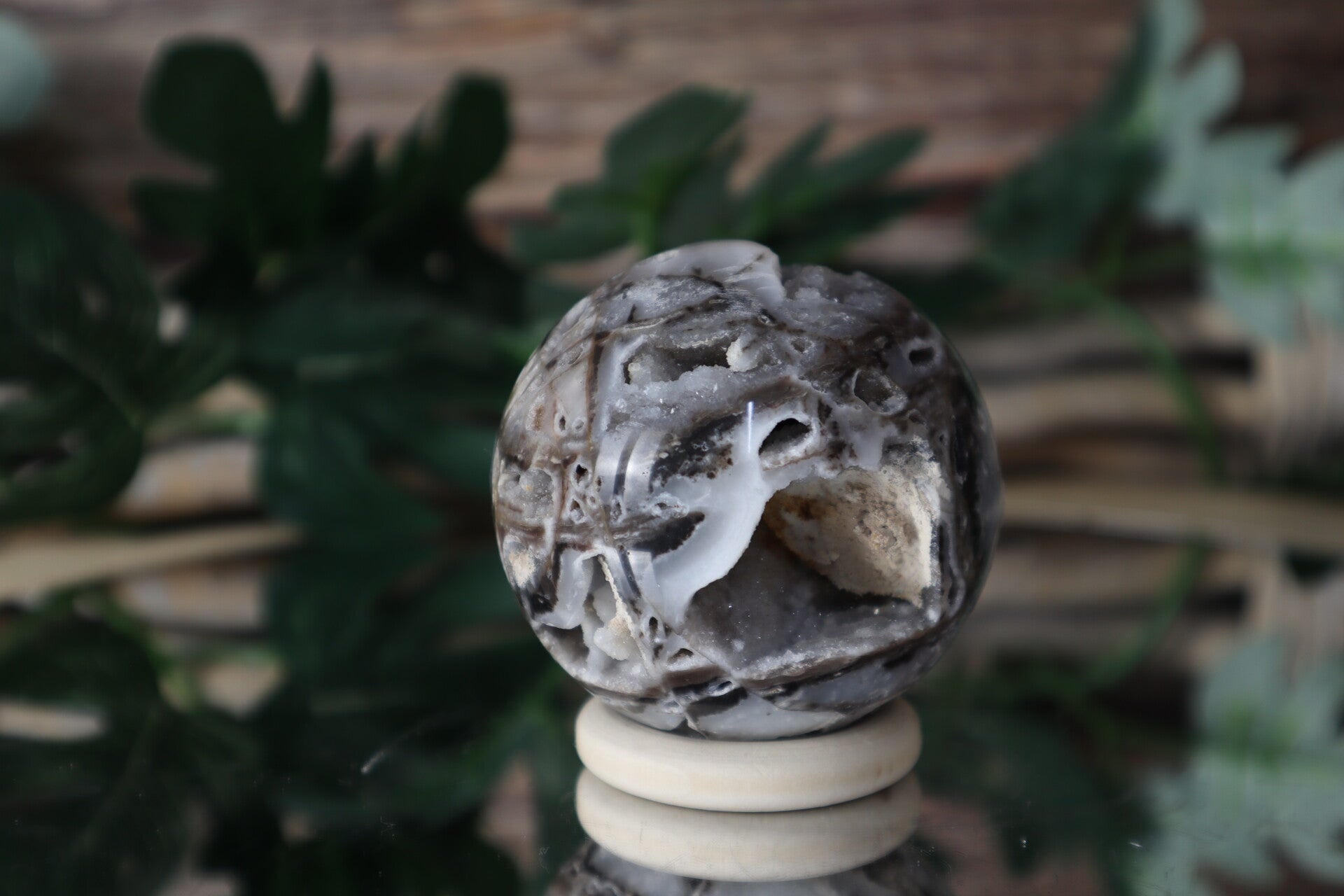 Chalcedoon sphere #0625