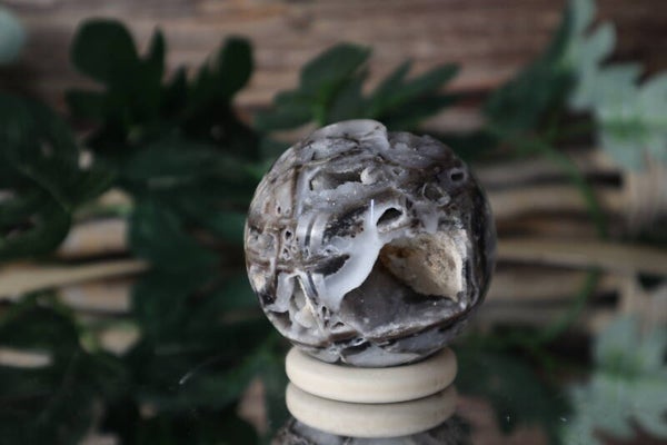 Chalcedoon sphere #0625