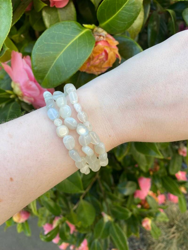 Witte maansteen armband trommelstenen