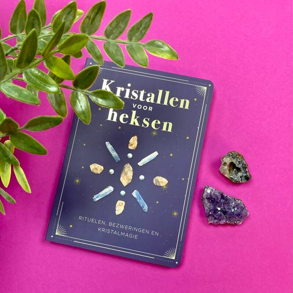Boek: Kristallen voor heksen