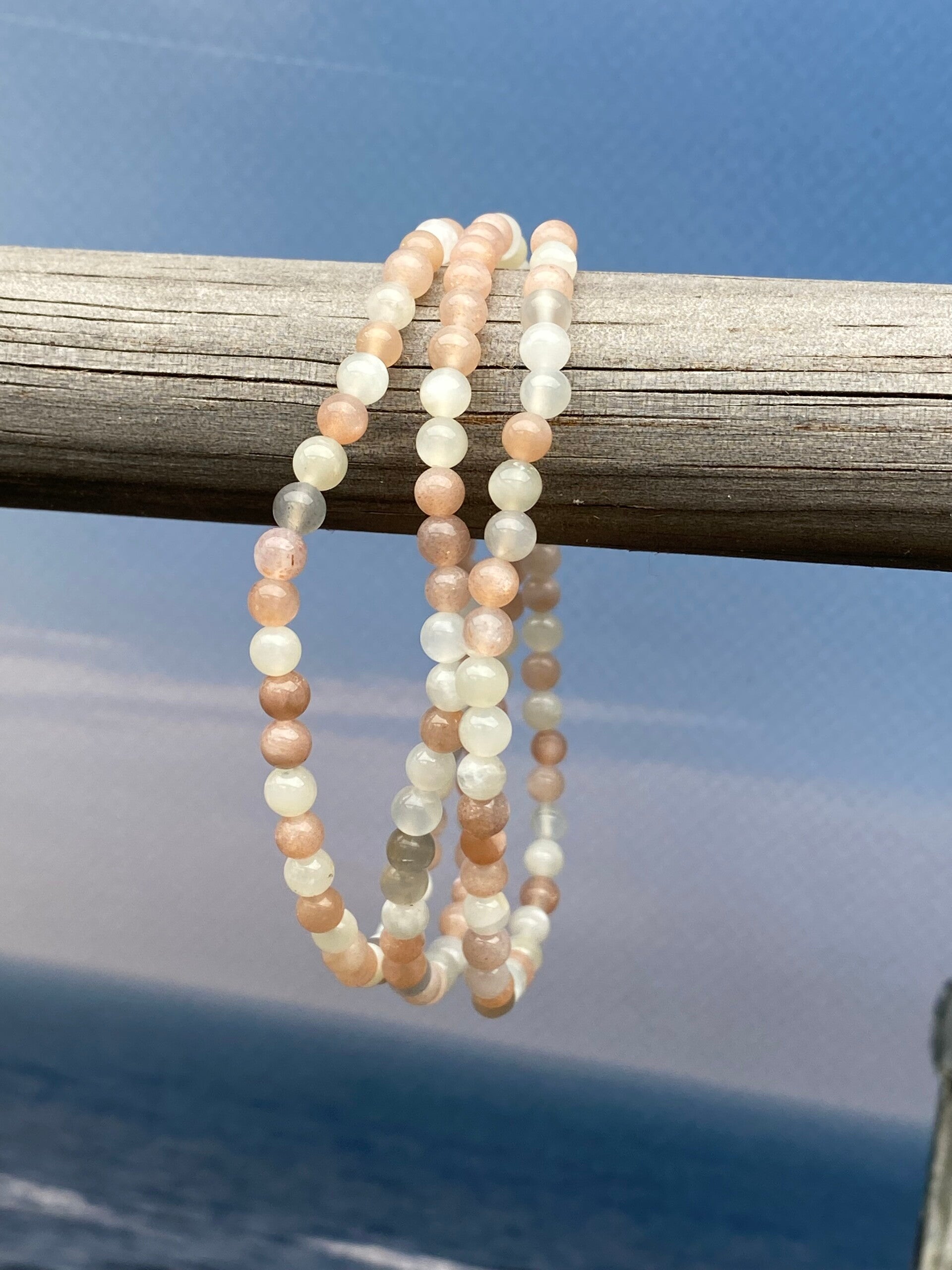 Maansteen multi armband 4mm